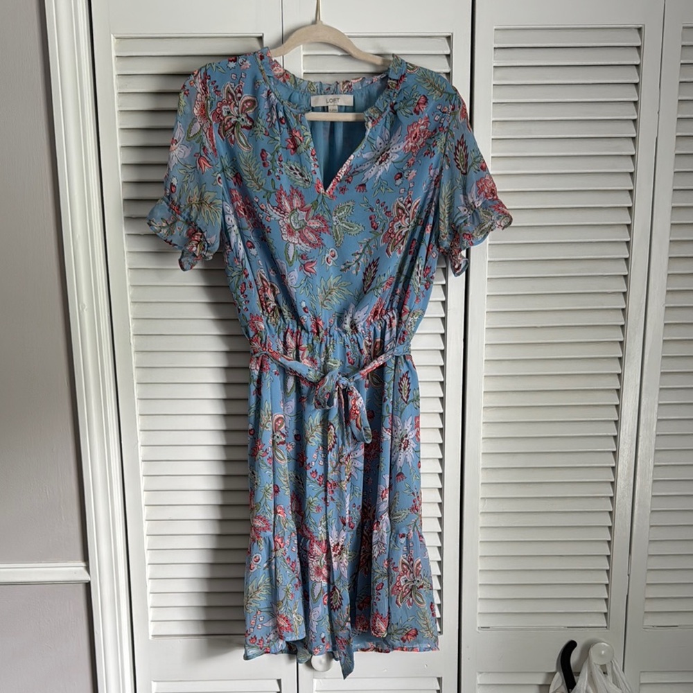 LOFT Blue Flutter Sleeve Floral Dress